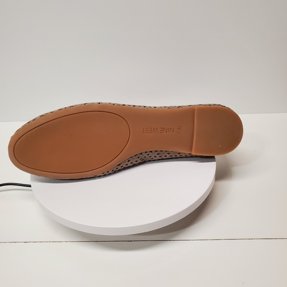 Nine west round toe cut-out slip on Taupe Suede ballet flat - Picture 3 of 13